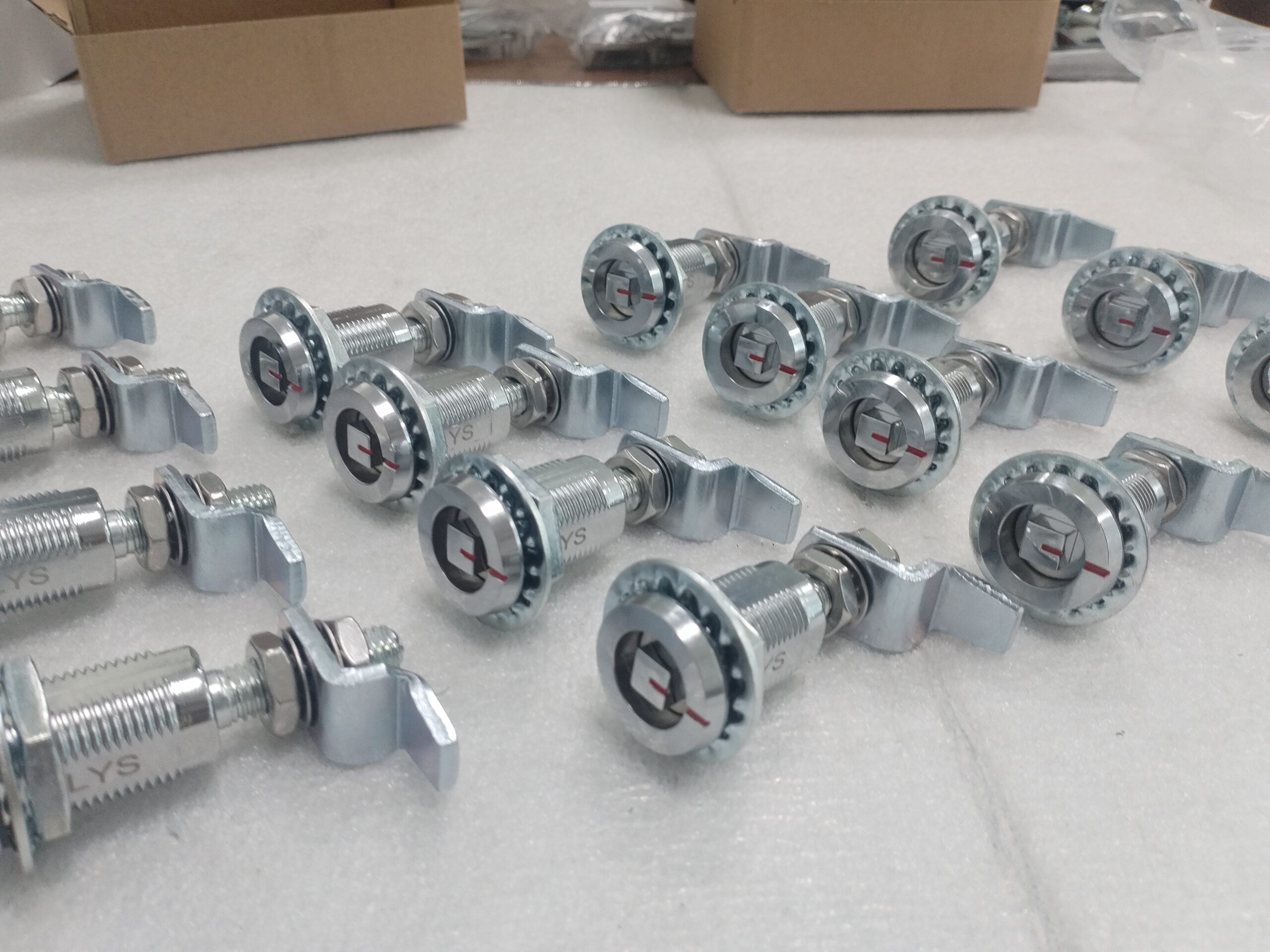 Zinc alloy compression lock, square lock with markings for industrial use